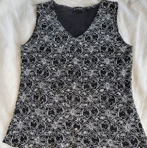 Woman's Sleeveless Dressy Tank Top / Shell Size M